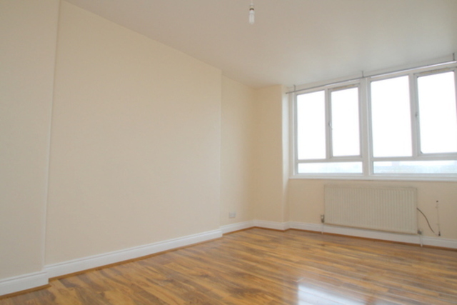  Image of 3 Bedroom Apartment to rent at Link House  London, E3 2TD