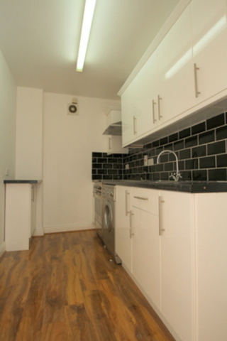  Image of 3 Bedroom Apartment to rent at Link House  London, E3 2TD