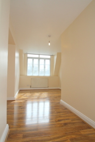  Image of 3 Bedroom Apartment to rent at Link House  London, E3 2TD