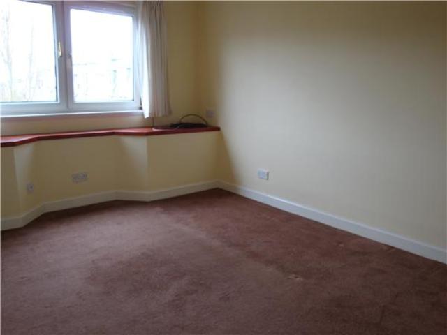  Image of 2 Bedroom Flat to rent at Dunfermline Fife Fife, KY12 8AF