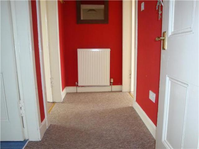  Image of 2 Bedroom Flat to rent at Dunfermline Fife Fife, KY12 8AF