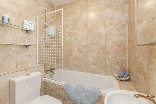  Image of 2 Bedroom Flat to rent at Marchmont Edinburgh Edinburgh, EH9 1HY