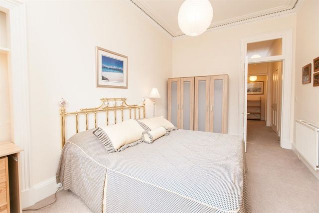  Image of 2 Bedroom Flat to rent at Marchmont Edinburgh Edinburgh, EH9 1HY