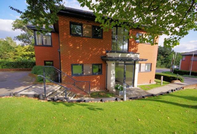  Image of 1 Bedroom Flat to rent at London, NW7 1ED