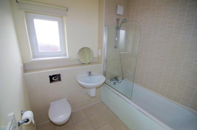 Image of 1 Bedroom Flat to rent at London, NW7 1ED