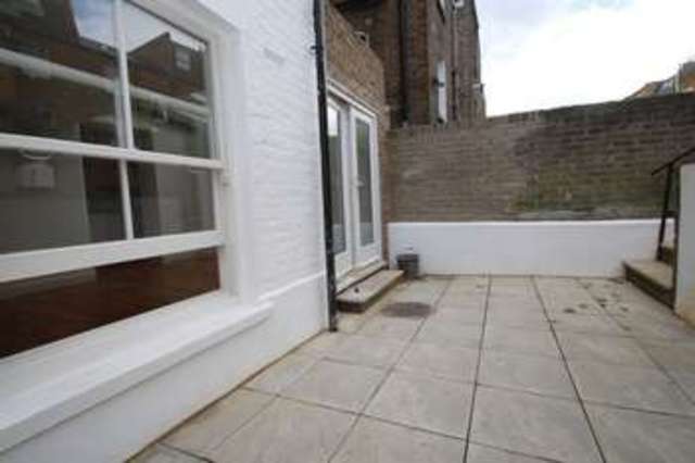  Image of 1 Bedroom Flat to rent at Bramber Road  London, W14 9PB