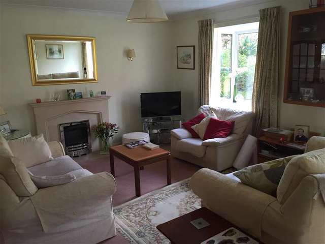  Image of 4 Bedroom Detached for sale at Tunbridge Wells Kent Tunbridge Wells, TN4 0AQ