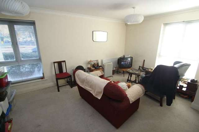 Image of 2 Bedroom Flat for sale at 99 Hawks Road Kingston Upon Thames Surrey, KT1 3DX