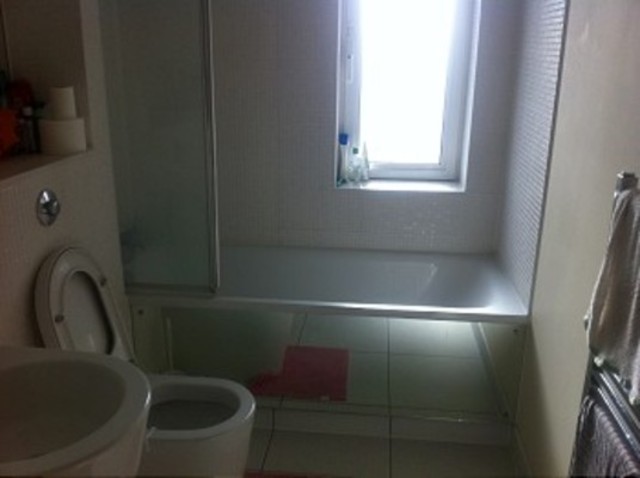  Image of 2 Bedroom Flat to rent at Raphael House 250 High Road ilford, IG1 1YT