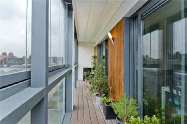  Image of 2 Bedroom Flat for sale at Dalston London Hackney, E8 3GB