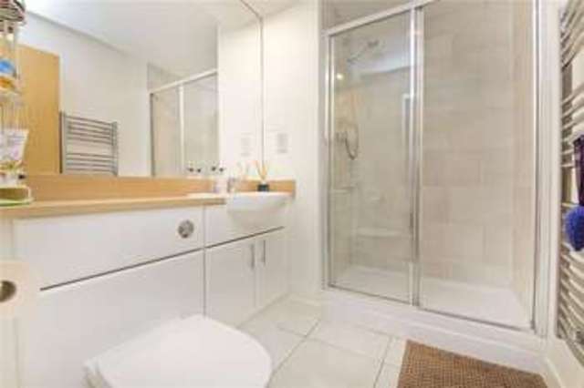  Image of 2 Bedroom Flat for sale at Dalston London Hackney, E8 3GB