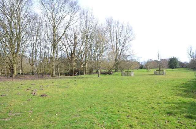  Image of 2 Bedroom Semi-Detached for sale at Selling Kent Faversham, ME13 9RL