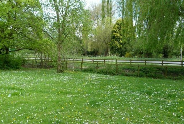  Image of 3 Bedroom Flat for sale at Salisbury, SP1 2HW