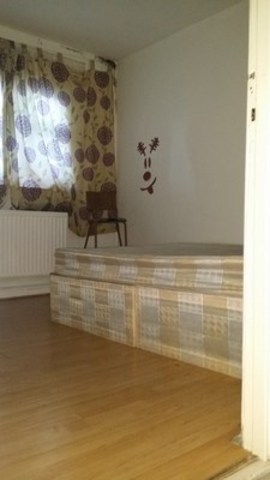  Image of 1 Bedroom Ground Flat to rent at SEBERT ROAD  FOREST GATE, E7 0NQ