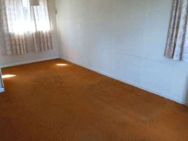  Image of 3 Bedroom Detached for sale at Shute Lake Lane  Crewkerne, TA18 8AH