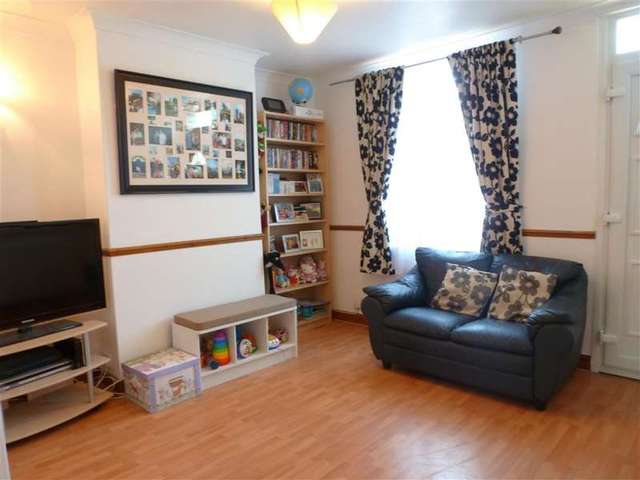  Image of 2 Bedroom Terraced for sale at Dartford Kent Dartford, DA1 1TE