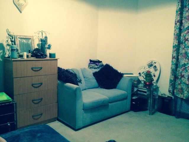  Image of 3 Bedroom Flat to rent at Streatham, SW16 3QF