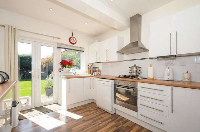  Image of 3 Bedroom Detached for sale at Pinner Middlesex, HA5 4QE