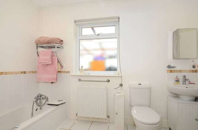  Image of 3 Bedroom Detached for sale at Pinner Middlesex, HA5 4QE