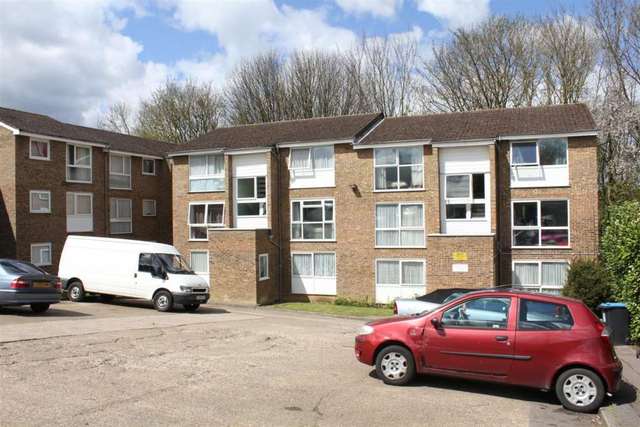  Image of 1 Bedroom Apartment to rent at Tattershall Drive  Hemel Hempstead, HP2 7QF