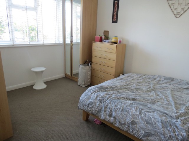  Image of 2 Bedroom Detached for sale at The Linnets  Fareham, PO16 8QW