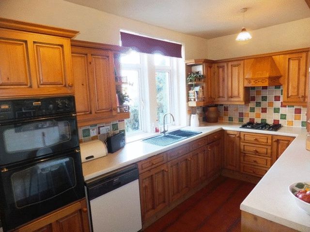  Image of 4 Bedroom Detached for sale at Upper Town Oxenhope Oxenhope, BD22 9LP