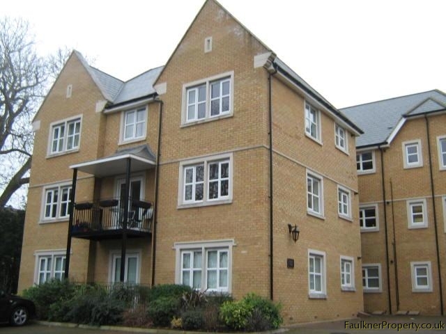  Image of 2 Bedroom Apartment to rent at Buckingham, MK18 1EA