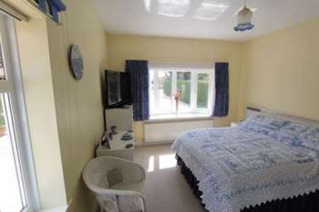  Image of 2 Bedroom Detached for sale at Welton Road  Brough, HU15 1BJ
