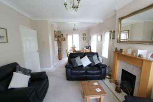  Image of 2 Bedroom Detached for sale at Welton Road  Brough, HU15 1BJ
