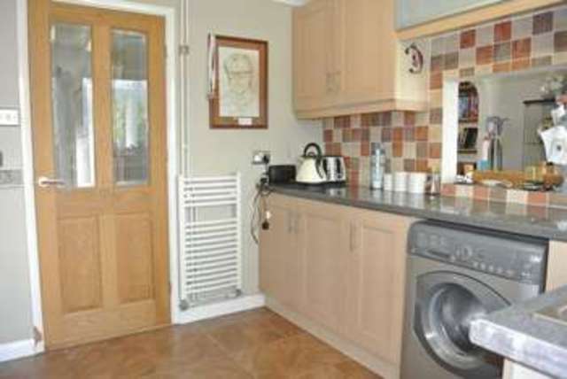  Image of 3 Bedroom Semi-Detached for sale at Winchester Road  Grantham, NG31 8RX