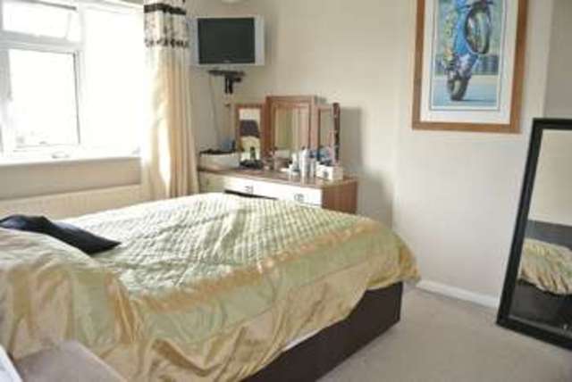  Image of 3 Bedroom Semi-Detached for sale at Winchester Road  Grantham, NG31 8RX