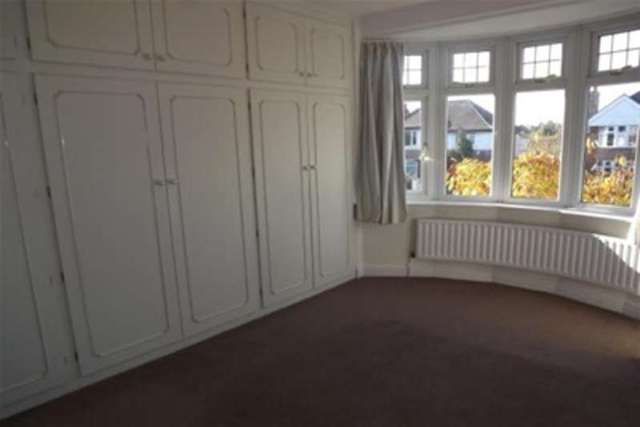  Image of 3 Bedroom Semi-Detached to rent at Nottingham, NG9 2PH
