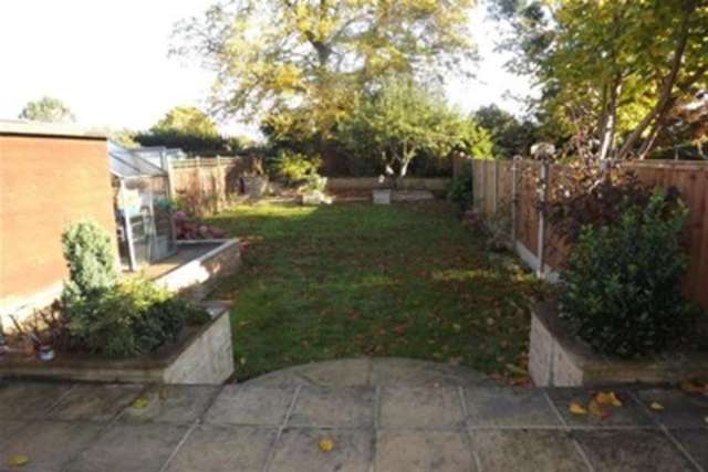  Image of 3 Bedroom Semi-Detached to rent at Nottingham, NG9 2PH