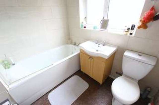  Image of 4 Bedroom Semi-Detached for sale at Woodcroft Avenue  Hull, HU6 8LH