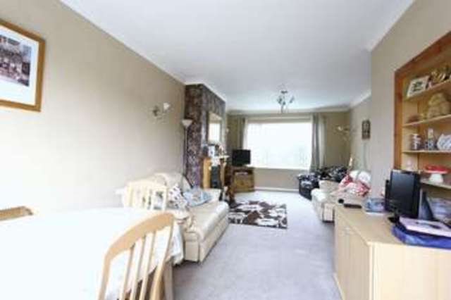  Image of 4 Bedroom Semi-Detached for sale at Woodcroft Avenue  Hull, HU6 8LH