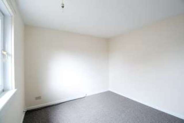  Image of 3 Bedroom Terraced for sale at Barnton Place  Fife, KY6 2PS