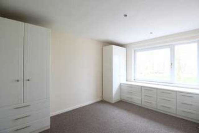  Image of 3 Bedroom Terraced for sale at Barnton Place  Fife, KY6 2PS