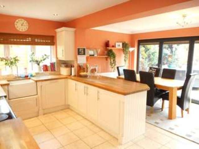  Image of 4 Bedroom Detached for sale at Lechlade Park Lechlade Gloucestershire, GL7 3DB