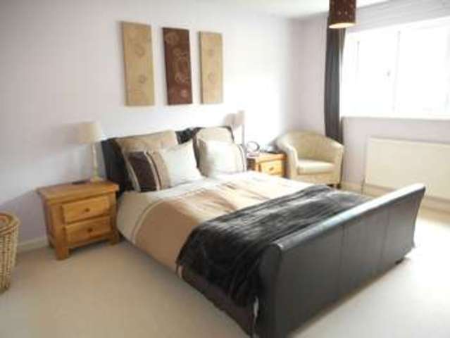  Image of 4 Bedroom Detached for sale at Lechlade Park Lechlade Gloucestershire, GL7 3DB