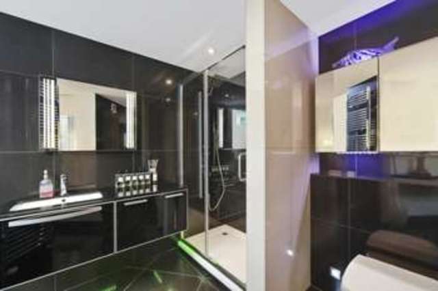 Image of 2 Bedroom Detached for sale at Aliwal Road  London, SW11 1RB