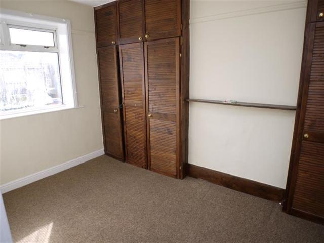  Image of 3 Bedroom Semi-Detached to rent at Bradford  Tong Street, BD4 8PS