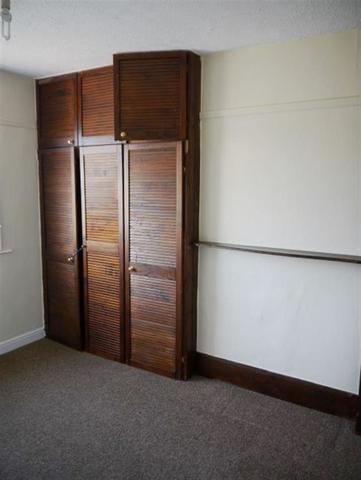  Image of 3 Bedroom Semi-Detached to rent at Bradford  Tong Street, BD4 8PS