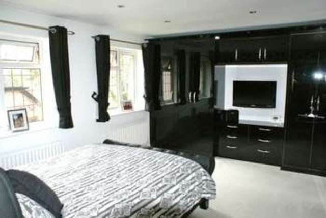  Image of 5 Bedroom Detached for sale at Arbor Lane Winnersh Wokingham, RG41 5JD