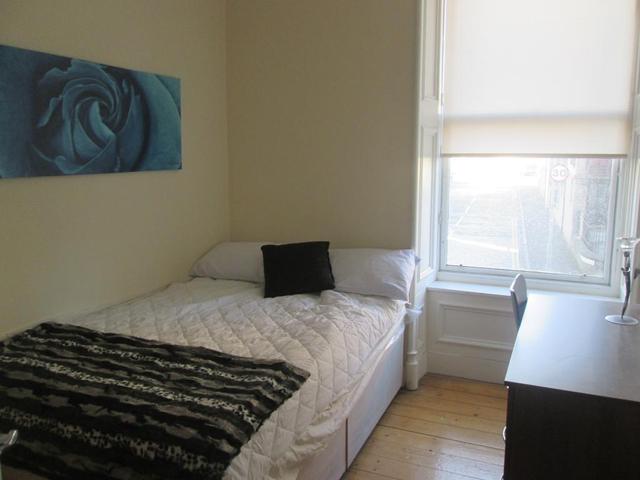  Image of 3 Bedroom Flat to rent at Stobswell Dundee Dundee, DD4 6HJ