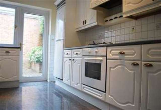  Image of 4 Bedroom End of Terrace to rent at Buckhurst Hill, IG9 5SA