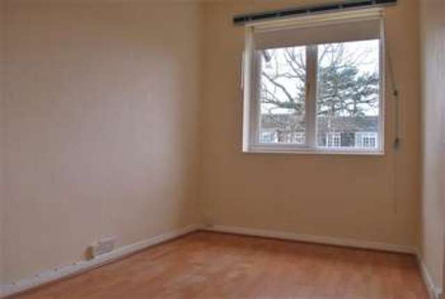  Image of 4 Bedroom End of Terrace to rent at Buckhurst Hill, IG9 5SA