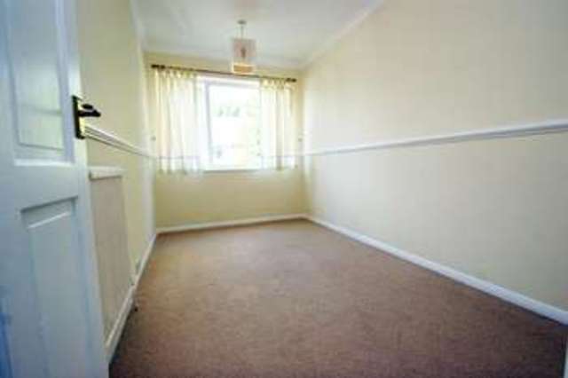  Image of 4 Bedroom End of Terrace to rent at Buckhurst Hill, IG9 5SA