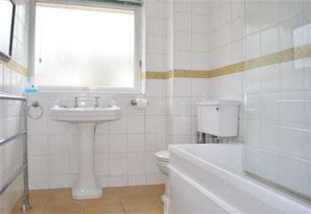  Image of 4 Bedroom End of Terrace to rent at Buckhurst Hill, IG9 5SA