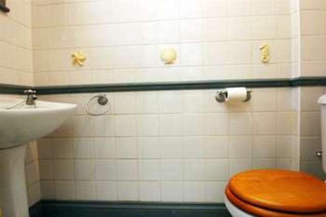  Image of 4 Bedroom End of Terrace to rent at Buckhurst Hill, IG9 5SA