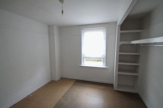  Image of 2 Bedroom Flat for sale at Arduthie Road  Glasgow, G51 4TS